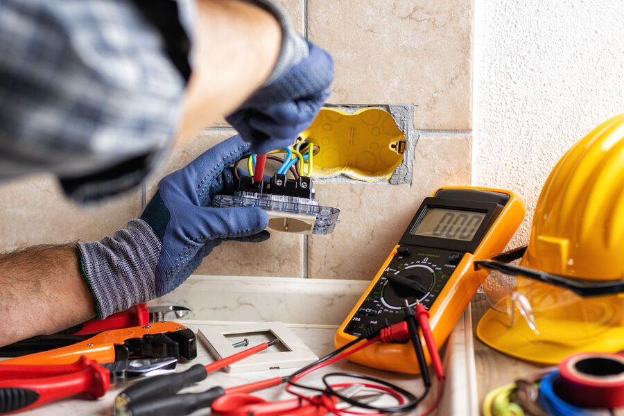 Electrician Services in Independence, Missouri by Extreme Electrical Service LLC